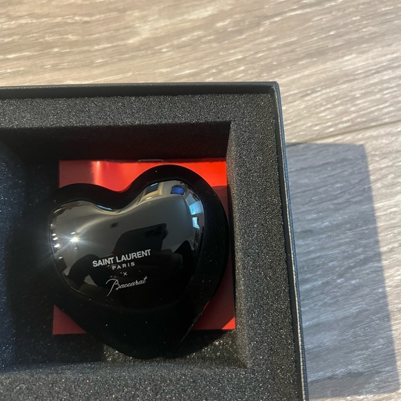 Baccarat Black Heart Accent - Picture 2 of 4